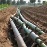如何确保灌溉系统中的管道不会堵塞或漏水以减少浪费并提高效率？